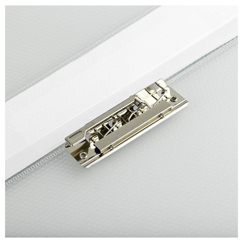 Папка с боковым зажимом СТАММ "Кристалл" А4, 17мм, 700мкм, пластик, бесцветная 