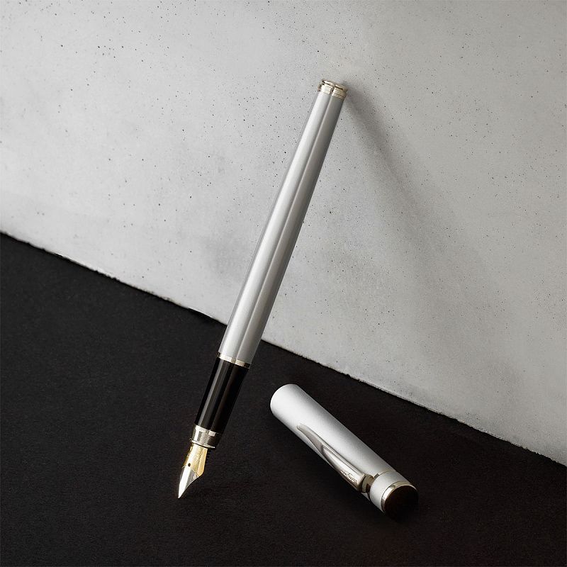 Ручка перьевая Luxor "Sleek" синяя, 0,8мм, корпус серый металлик, футляр 