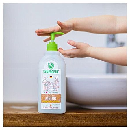 Мыло жидкое 500 мл SYNERGETIC "Миндальное молочко", гипоаллергенное, биоразлагаемое, дозатор, 105058 