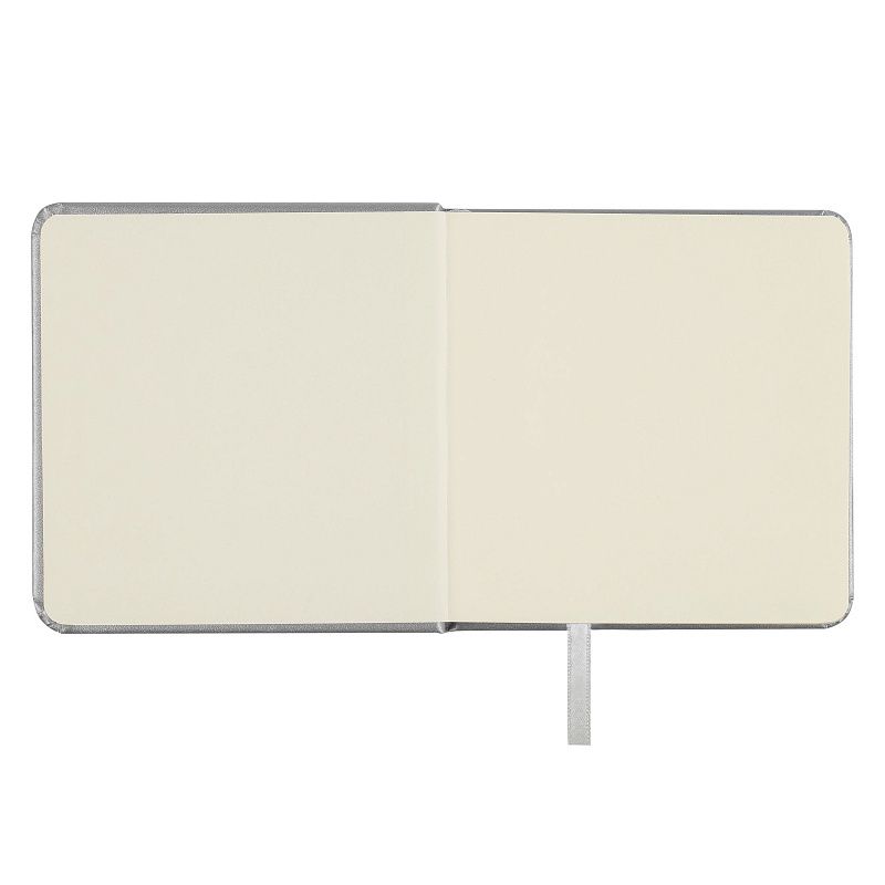 Скетчбук 80л., 120*120 Гамма "Студия", серебро, твердая обложка, на резинке, слоновая кость, 140г/м2