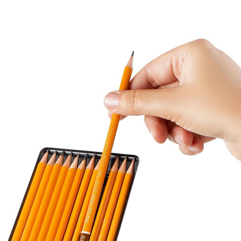 Набор карандашей ч/г Koh-I-Noor "1582" 12шт., 6B-6H, трехгранный, заточен., метал.пенал 