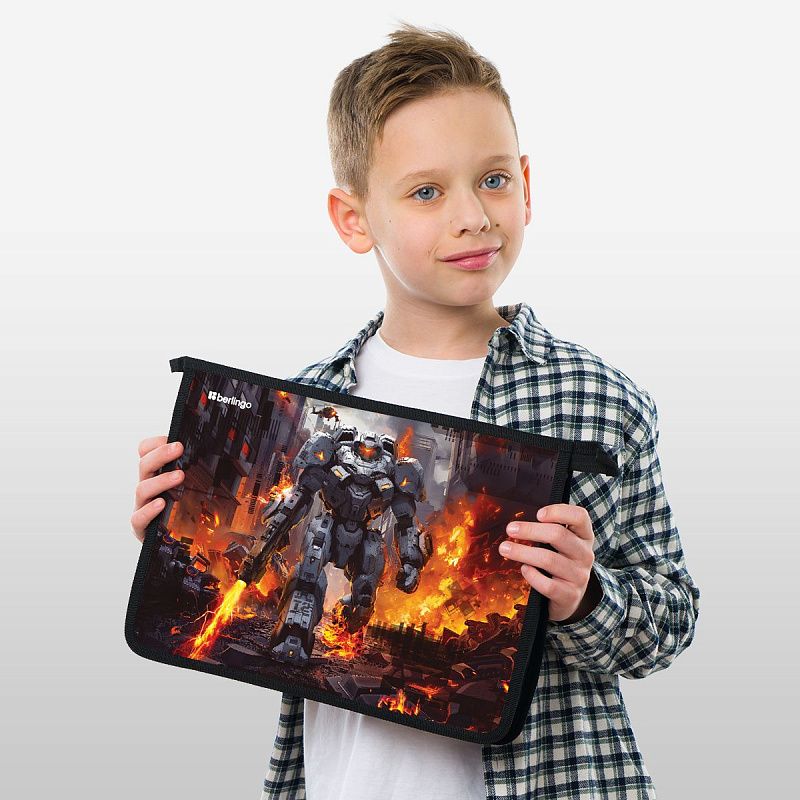 Папка для тетрадей 1 отделение, А4 Berlingo "Battle For The Future", 340*245*40 мм, пластик, на молнии 