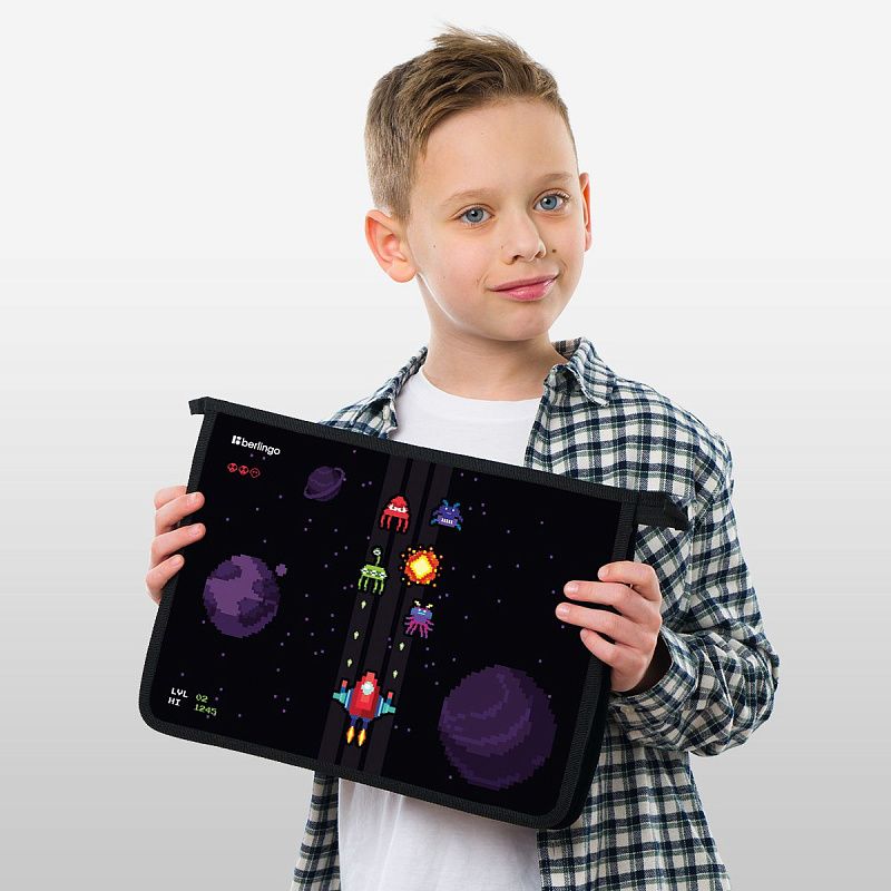 Папка для тетрадей 1 отделение, А4 Berlingo "Space Battle", 340*245*40 мм, пластик, на молнии 