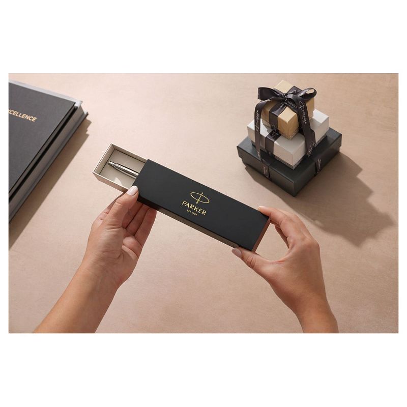 Ручка шариковая Parker "Jotter Royal Blue CT" синяя, 1,0мм, кнопочн., подарочная упаковка 