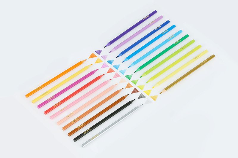 Карандаши цветные пластиковые Гамма "Мультики", 18цв.+1 золотой +1 серебряный, трехгранные, заточен, европодвес