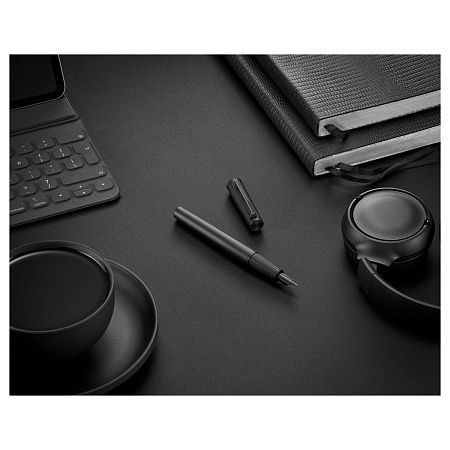 Ручка перьевая Parker "Ingenuity Black BT" 0,8мм, подарочная упаковка 