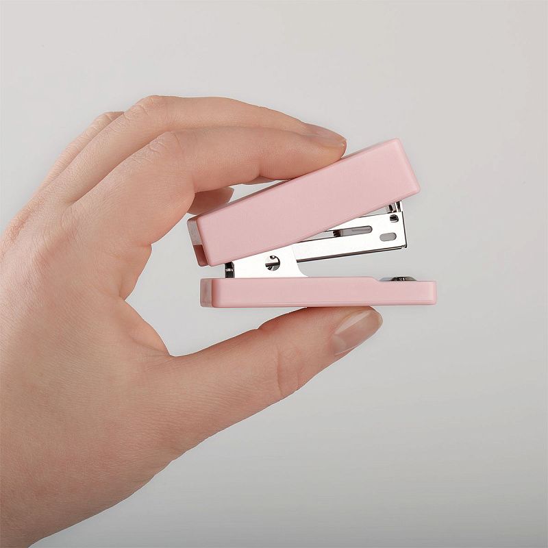 Набор MESHU "Cute sweets": мини-степлер №24/6 до 20л.; скобы №24/6; пластиковый бокс