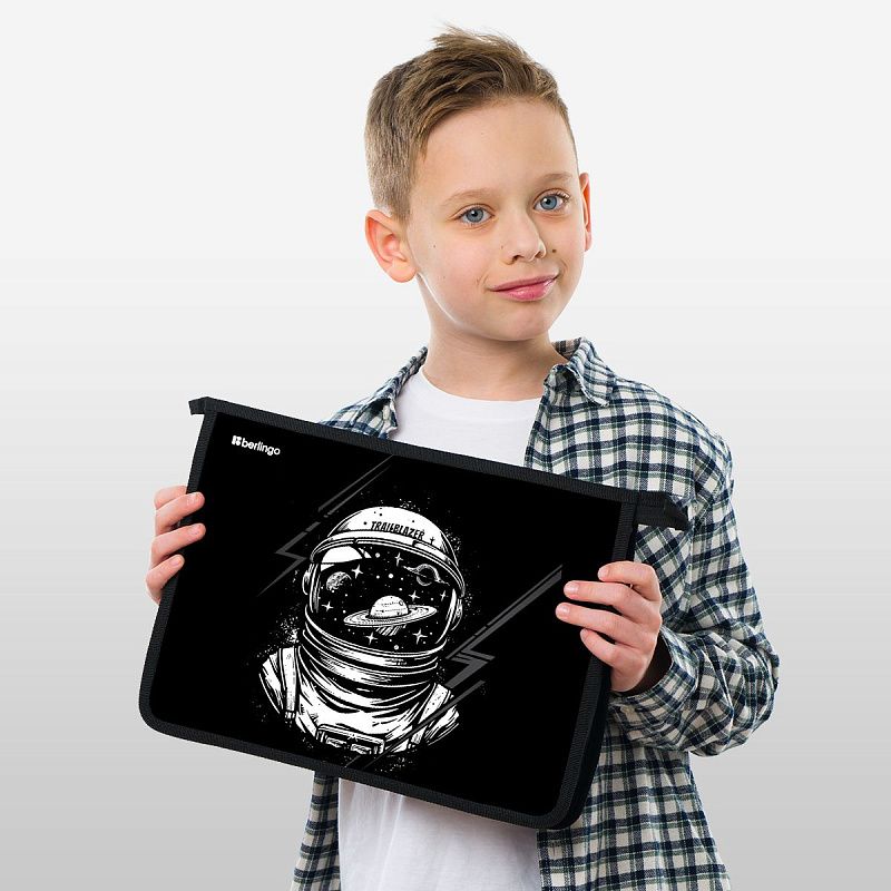 Папка для тетрадей 1 отделение, А4 Berlingo "Trailblazer", 340*245*40 мм, пластик, на молнии 